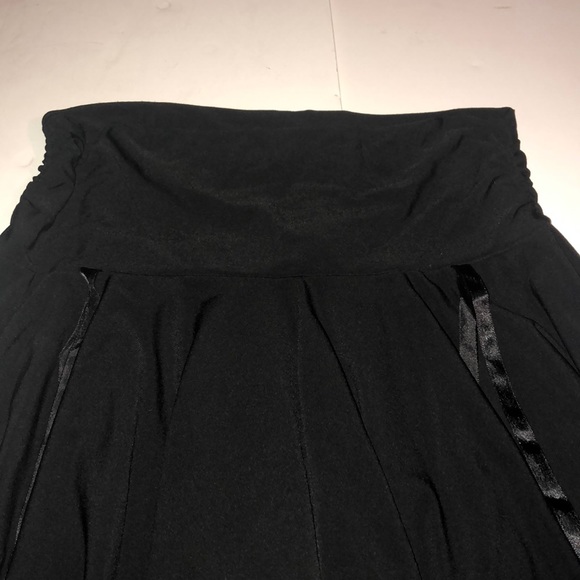 Skirt - Picture 4 of 4